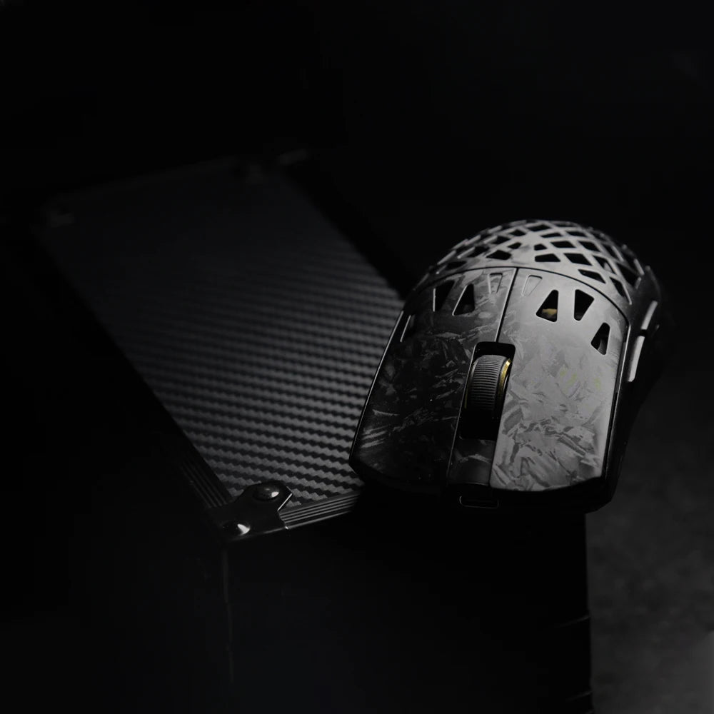 ATK BlazingSky Ghost Extreme Plus Ultimate Plus Mouse Composite Carbon Fibre Paw3950ultra/3395Master Sensor E-sports Game Mice